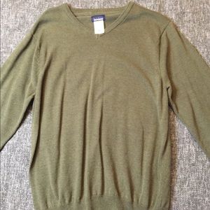 V-Neck Sweater Olive Green